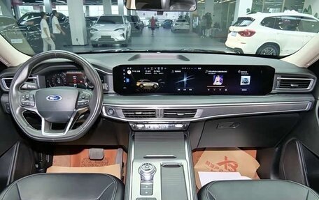 Ford Explorer VI, 2022 год, 2 613 000 рублей, 3 фотография