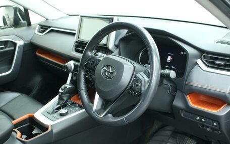 Toyota RAV4, 2019 год, 2 890 000 рублей, 4 фотография