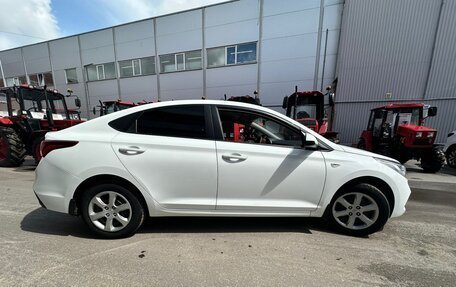 Hyundai Solaris II рестайлинг, 2017 год, 1 340 000 рублей, 3 фотография