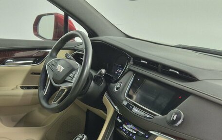 Cadillac XT5 I рестайлинг, 2016 год, 2 390 000 рублей, 14 фотография