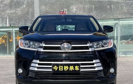 Toyota Highlander III, 2021 год, 2 803 000 рублей, 2 фотография