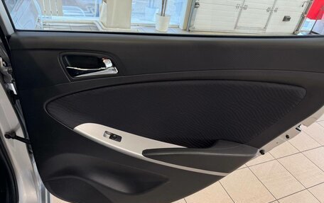 Hyundai Solaris II рестайлинг, 2013 год, 890 000 рублей, 17 фотография