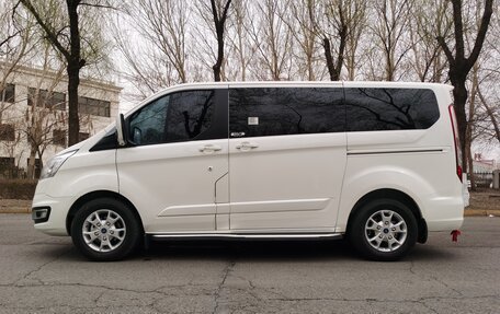 Ford Tourneo Custom I рестайлинг, 2020 год, 3 160 000 рублей, 2 фотография