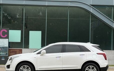 Cadillac XT5 I рестайлинг, 2021 год, 2 300 000 рублей, 2 фотография