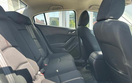 Mazda 3, 2018 год, 1 925 000 рублей, 14 фотография