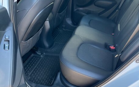 Hyundai ix35 I рестайлинг, 2010 год, 999 999 рублей, 6 фотография