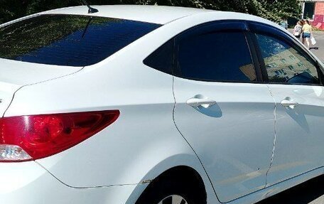 Hyundai Solaris II рестайлинг, 2013 год, 750 000 рублей, 18 фотография