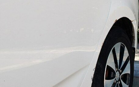 Hyundai Solaris II рестайлинг, 2013 год, 750 000 рублей, 29 фотография