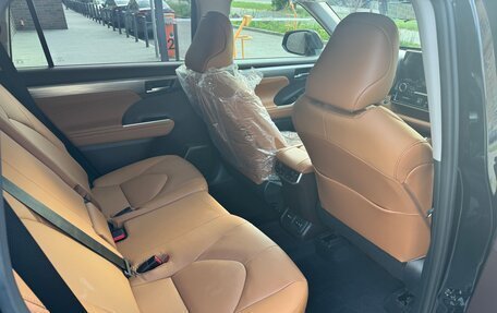 Toyota Highlander, 2025 год, 5 400 000 рублей, 8 фотография