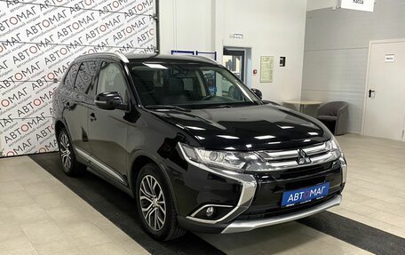 Mitsubishi Outlander III рестайлинг 3, 2018 год, 1 796 000 рублей, 3 фотография