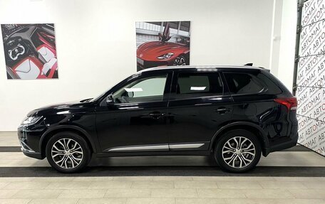Mitsubishi Outlander III рестайлинг 3, 2018 год, 1 796 000 рублей, 4 фотография