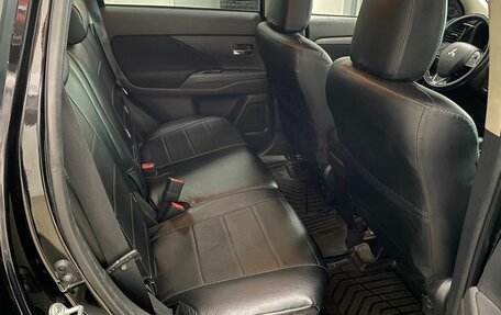 Mitsubishi Outlander III рестайлинг 3, 2018 год, 1 796 000 рублей, 17 фотография