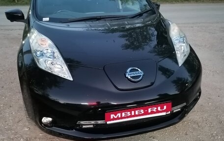 Nissan Leaf I, 2015 год, 1 350 000 рублей, 6 фотография
