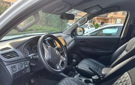 Mitsubishi L200 IV рестайлинг, 2022 год, 3 250 000 рублей, 6 фотография
