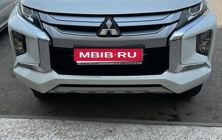 Mitsubishi L200 IV рестайлинг, 2022 год, 3 250 000 рублей, 2 фотография