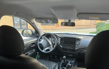 Mitsubishi L200 IV рестайлинг, 2022 год, 3 250 000 рублей, 7 фотография