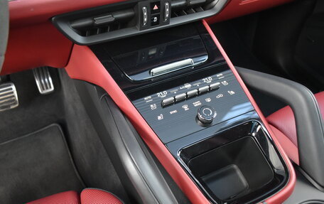 Porsche Cayenne III, 2023 год, 17 500 000 рублей, 20 фотография