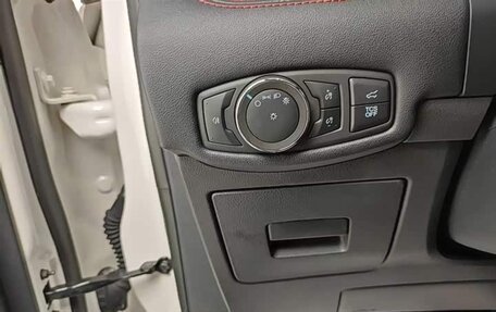 Ford Edge II рестайлинг, 2020 год, 1 930 000 рублей, 6 фотография