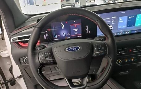 Ford Edge II рестайлинг, 2020 год, 1 930 000 рублей, 10 фотография
