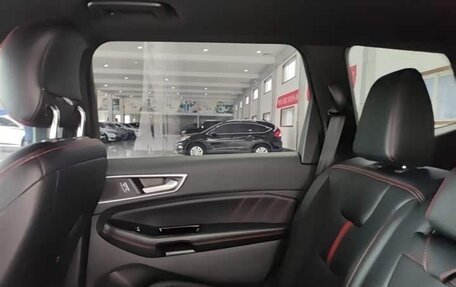 Ford Edge II рестайлинг, 2020 год, 1 930 000 рублей, 26 фотография