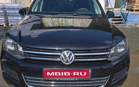 Volkswagen Touareg III, 2011 год, 2 050 000 рублей, 1 фотография