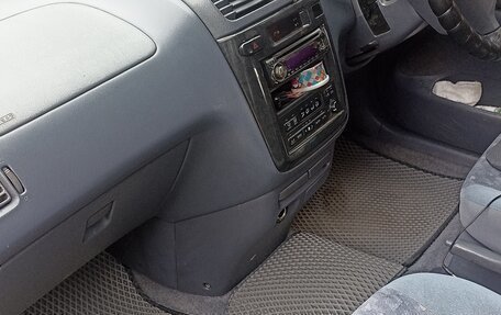 Toyota Ipsum II, 2000 год, 540 000 рублей, 7 фотография