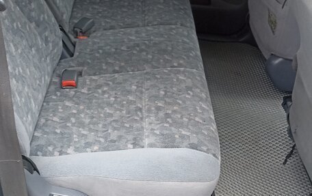 Toyota Ipsum II, 2000 год, 540 000 рублей, 10 фотография