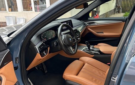 BMW 5 серия, 2020 год, 4 650 000 рублей, 2 фотография