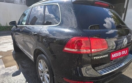 Volkswagen Touareg III, 2011 год, 2 050 000 рублей, 4 фотография