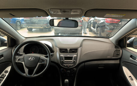 Hyundai Solaris II рестайлинг, 2015 год, 799 000 рублей, 18 фотография