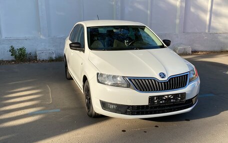 Skoda Rapid I, 2015 год, 1 350 000 рублей, 9 фотография