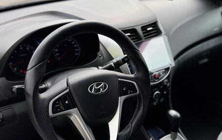 Hyundai Solaris II рестайлинг, 2012 год, 860 000 рублей, 10 фотография