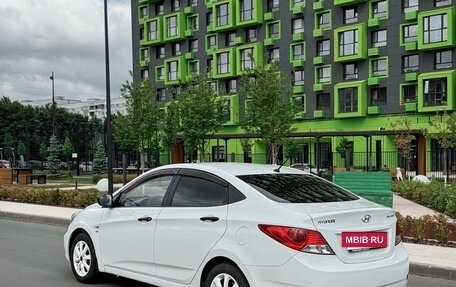 Hyundai Solaris II рестайлинг, 2012 год, 860 000 рублей, 3 фотография