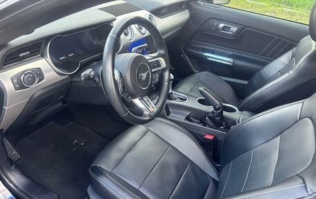 Ford Mustang VI рестайлинг, 2020 год, 2 540 000 рублей, 11 фотография