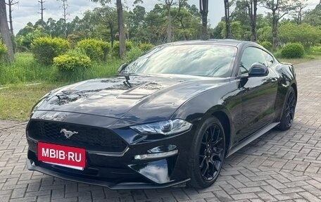 Ford Mustang VI рестайлинг, 2020 год, 2 540 000 рублей, 3 фотография
