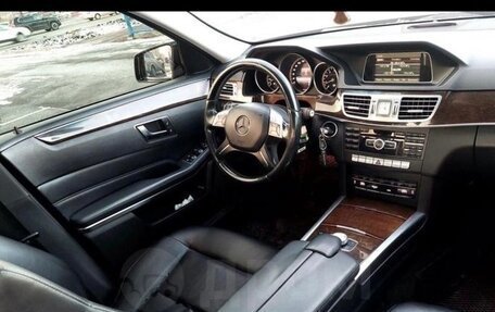 Mercedes-Benz E-Класс, 2013 год, 2 100 000 рублей, 9 фотография