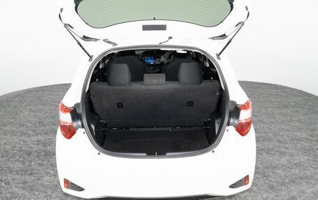 Toyota Vitz, 2018 год, 1 045 000 рублей, 16 фотография