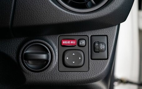 Toyota Vitz, 2018 год, 1 045 000 рублей, 14 фотография