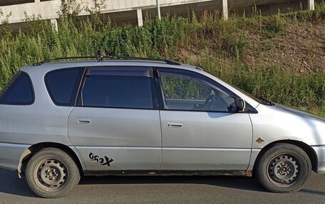 Toyota Ipsum II, 1996 год, 410 000 рублей, 3 фотография