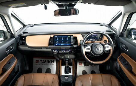 Honda Fit, 2020 год, 1 740 000 рублей, 8 фотография