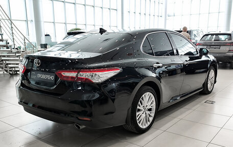 Toyota Camry, 2020 год, 2 940 000 рублей, 6 фотография