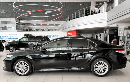 Toyota Camry, 2020 год, 2 940 000 рублей, 10 фотография