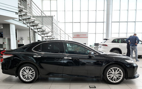 Toyota Camry, 2020 год, 2 940 000 рублей, 5 фотография