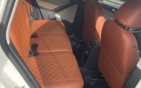Volkswagen Tiguan I, 2010 год, 869 000 рублей, 7 фотография