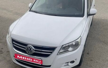 Volkswagen Tiguan I, 2010 год, 869 000 рублей, 13 фотография