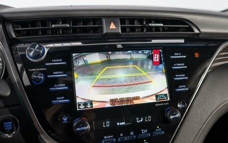 Toyota Camry, 2018 год, 2 950 000 рублей, 12 фотография