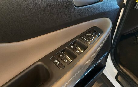 Hyundai Santa Fe IV, 2018 год, 3 200 000 рублей, 21 фотография