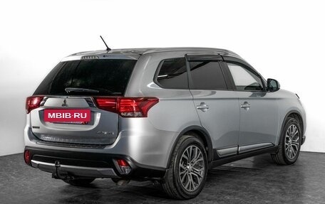 Mitsubishi Outlander III рестайлинг 3, 2015 год, 2 110 000 рублей, 3 фотография