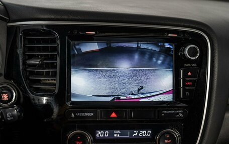 Mitsubishi Outlander III рестайлинг 3, 2015 год, 2 110 000 рублей, 12 фотография