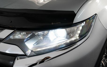 Mitsubishi Outlander III рестайлинг 3, 2015 год, 2 110 000 рублей, 19 фотография